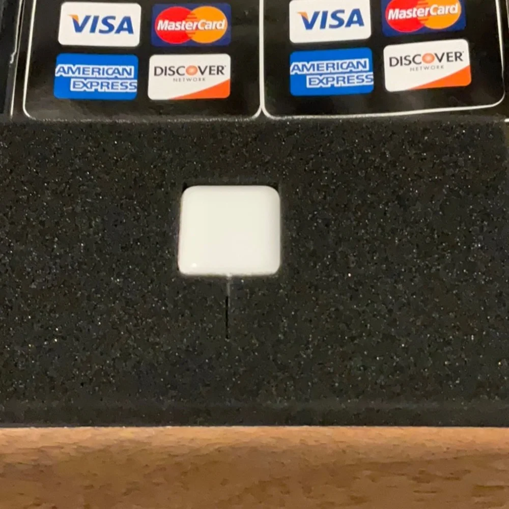 2 Squares, Cellphone chargers